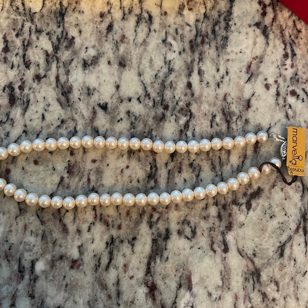 Marvella pearl necklace